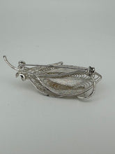 Load image into Gallery viewer, Vintage Wireworked Leaf Brooch with Pearls