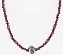 Load image into Gallery viewer, Garnet Bead Necklace